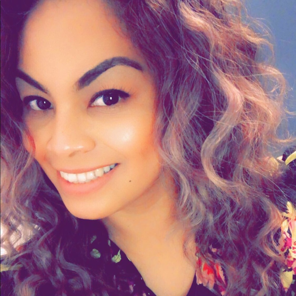 Meet your Posher, Mayra